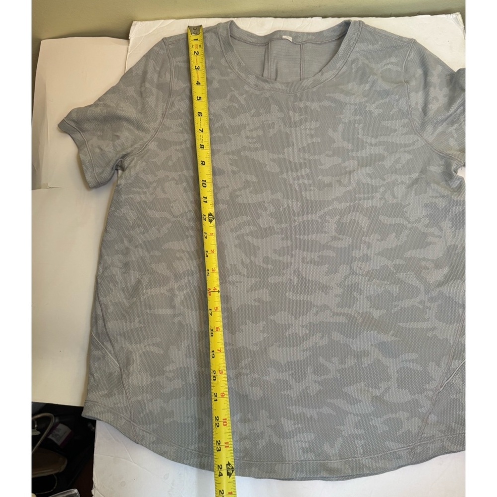 Lululemon Long Distance Camo Short Sleeve Shirt Crew Top Tee Swiftly Stretch 8 - Picture 16 of 16